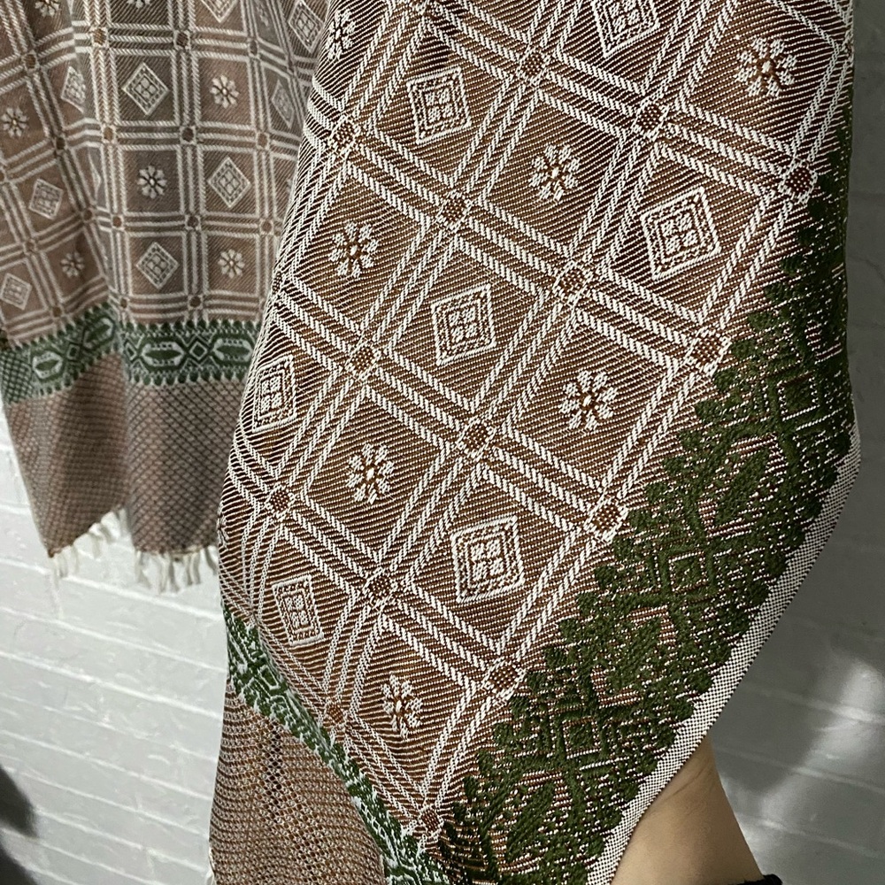 Rectangular Brown Patterned Table Runnner - Picture 3 of 9